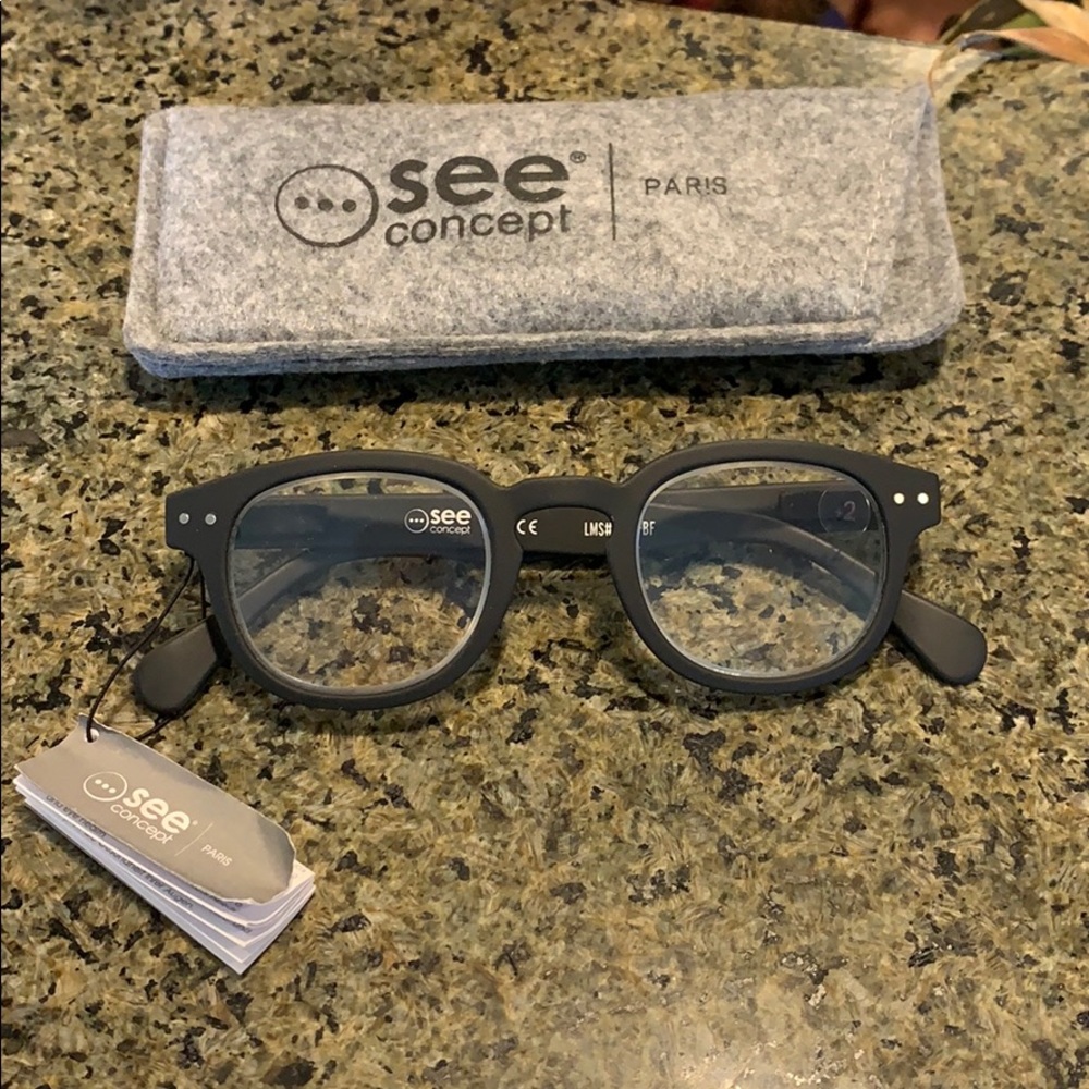 See eye glasses +2